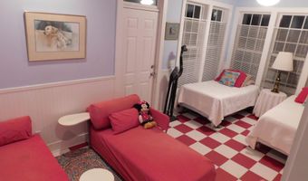 15 Meridian Rd, Beaufort, SC 29907