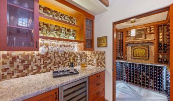 1105 White Oak Dr, Santa Rosa, CA 95409