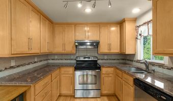 14025 SW ROCHESTER Dr, Beaverton, OR 97008