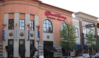 901 N MONROE St 203, Arlington, VA 22201