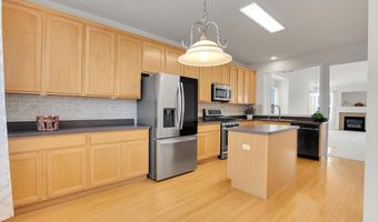 2801 Waterfront Ave, Algonquin, IL 60102