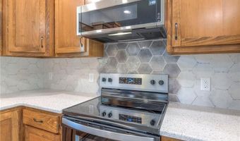 304 N Mulberry St, Adrian, MO 64720