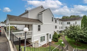 55 Mill Plain Rd 32-20, Danbury, CT 06811