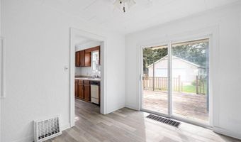 304 9th St SW, Austin, MN 55912