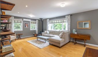 39 Kitteridge Brook Rd, Bar Harbor, ME 04609