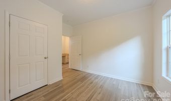 17 Berry Hill Rd, Asheville, NC 28806