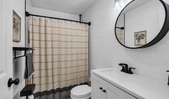 5 Sloop Ct, Barnegat, NJ 08005