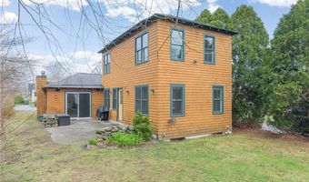 61 Howland Ave, Jamestown, RI 02835