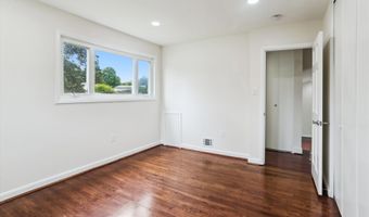 9915 ASHBURTON Ln, Bethesda, MD 20817
