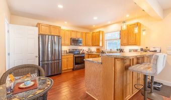 81 Floral St, Bath, ME 04530