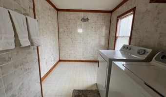 425 S Cedar St, Allegan, MI 49010