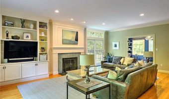 10 Owl Tree Ln, East Greenwich, RI 02818