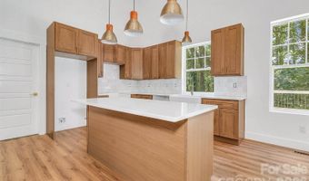 19 Green Valley Rd, Asheville, NC 28806