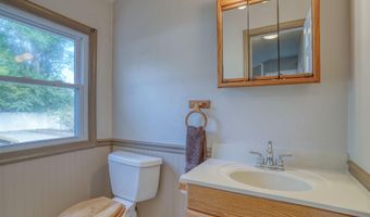 123 CANDLEWICKE Dr, Dover, DE 19901