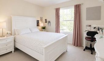4953 S Ridgeside Cir, Ann Arbor, MI 48105