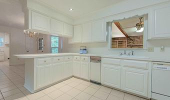 300 Oakmont Dr, Alexander, AR 72002