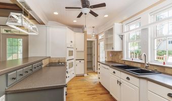 2110 Dena Dr, Anderson, IN 46017