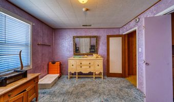 323 L St, Carlsbad, NM 88220