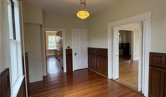 39 Walcott Ave, Jamestown, RI 02835
