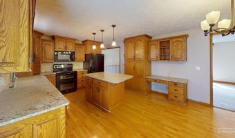918 S 1st St, Albion, NE 68620