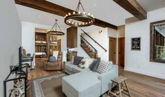 25 Los Alamos Cir, Angel Fire, NM 87710