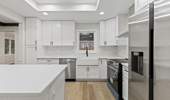 309 Glenbrook Ln, Avon, IN 46123