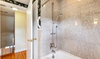 124 Longview Dr, Cranston, RI 02920