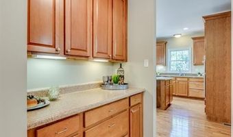 1515 Dietrich Glen Dr, Ballwin, MO 63021