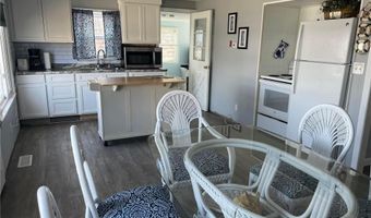 4 Angell Rd, Narragansett, RI 02882
