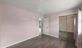 255 E OAK St 12, Addison, IL 60101
