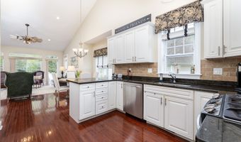 19 Cherry Hills Cir 19, Bloomfield, CT 06002