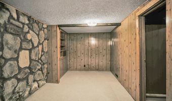 1517 SW 9th Ave, Aberdeen, SD 57401
