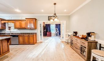 353 Alapaha River Dr, Alapaha, GA 31622