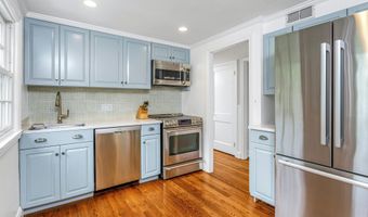 4 Old Stone Rd, Darien, CT 06820