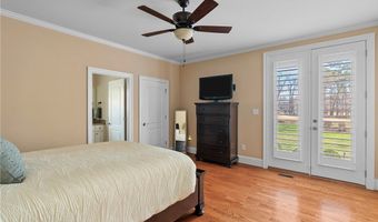 14424 Riverside Dr, Ashland, VA 23005