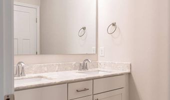 101 Bluegrass Ct, Aberdeen, NC 28315