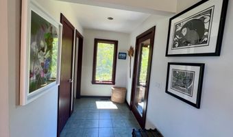382 Lighthouse Rd, Aquinnah, MA 02535