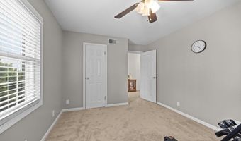 711 Riverview Dr, Alton, IL 62002