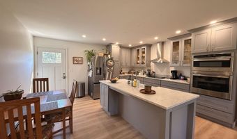 47 Little Brook Ln, Bristol, VT 05443