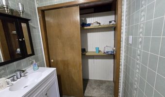 1800 White Dr, Batesville, AR 72501
