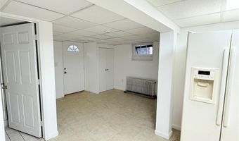 40 Hickory Ave House, Bergenfield, NJ 07621