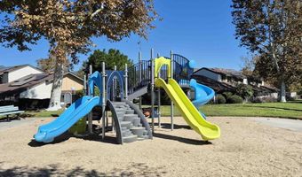 228 Crestview Gln, Escondido, CA 92026