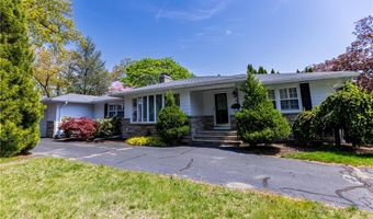 5 Colony Dr, Johnston, RI 02919