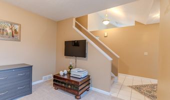 390 Blair Cir, Aurora, OH 44202