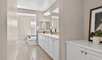 21421 Trail Ridge Dr, Escondido, CA 92029