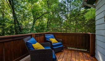 237 Valleyoak Ct, Ballwin, MO 63021