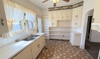404 N 2nd St, Arkansas City, KS 67005