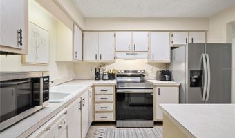 504 ORANGE Dr 11, Altamonte Springs, FL 32701