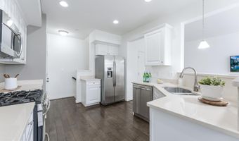 42175 CANARY GRASS Sq, Aldie, VA 20105