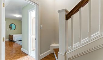 9 Scitterygussett Dr, Falmouth, ME 04105